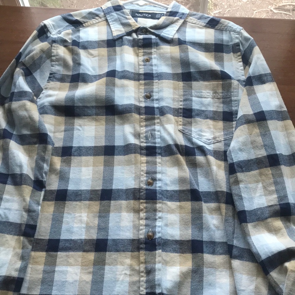 Men’s Flannel (M)